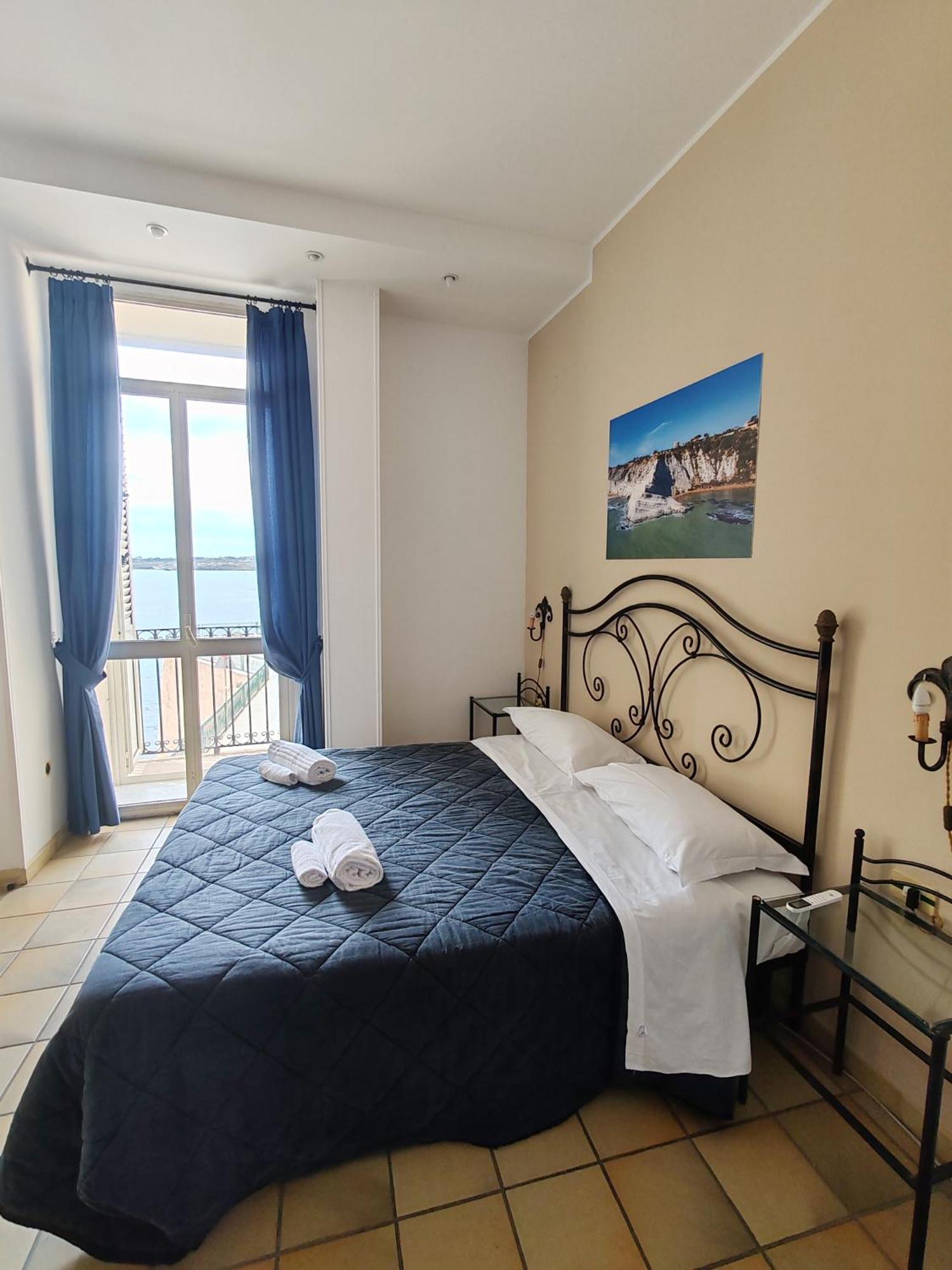 Life Hotels Residence Dei Baroni 锡拉库扎 外观 照片